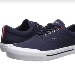 Tommy Hilfiger shoes size 9 men
